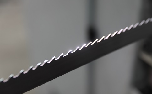 长春双金属带锯条产生切削噪音的原因具体有哪些？
